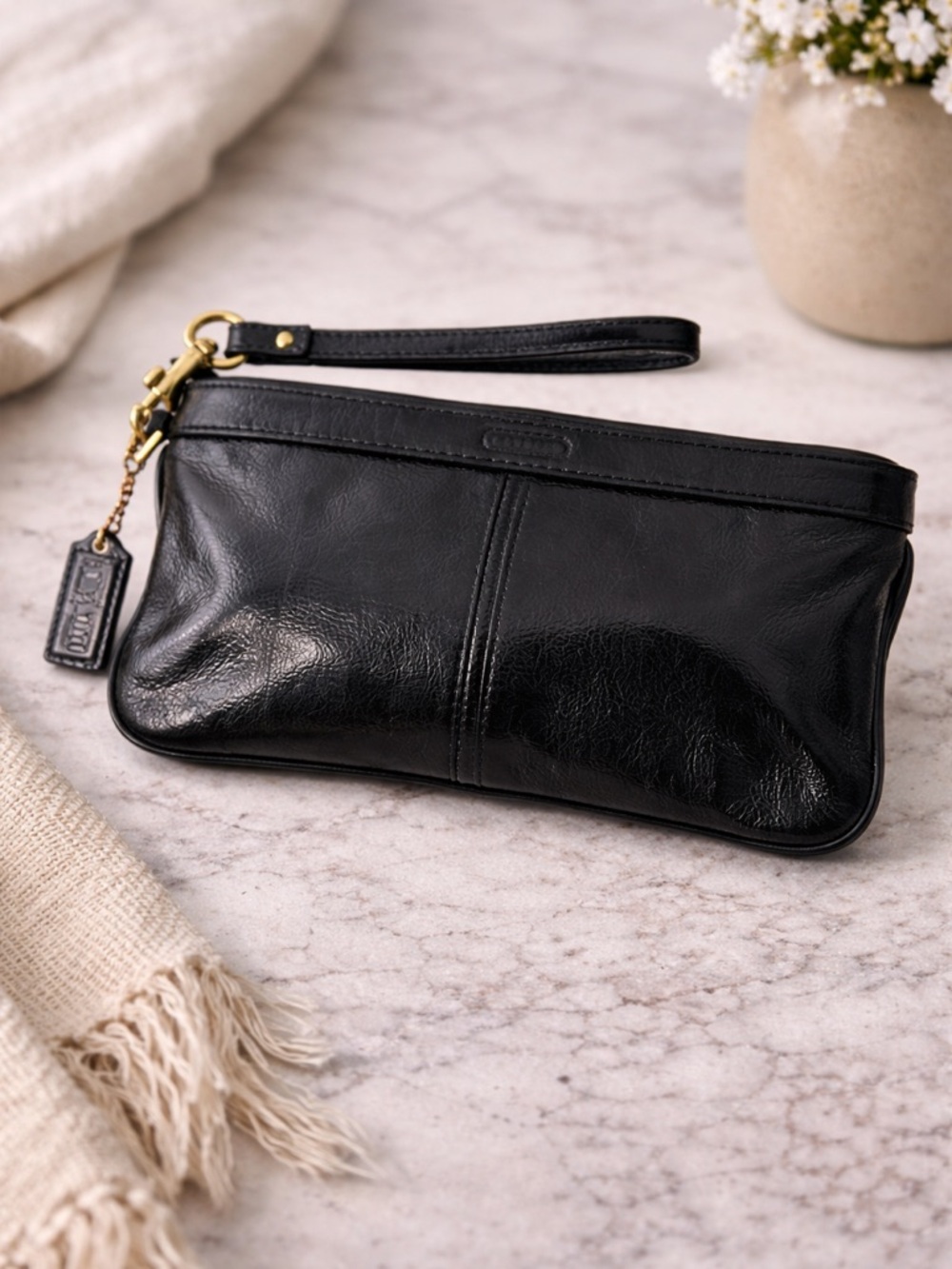 Coach Black Leather Wristlet Clutch Wallet Zip Pouch Minimalist Classic